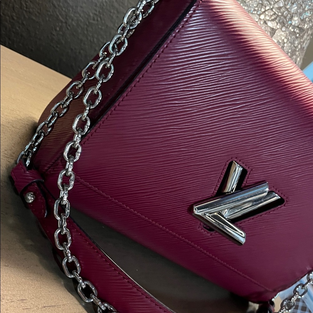 Louis Vuitton Burgundy Chain Epi Twist Bag - Picture 13 of 17